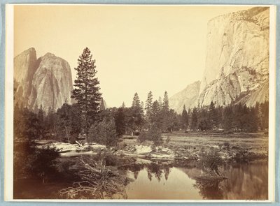 Im Tal, El Capitan und Cathedral Rocks von Carleton E. Watkins