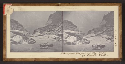 Blick vom Fuß des Upper Yo Semite Falls von Carleton Watkins