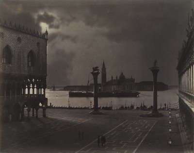 Venedig: Markusplatz in Richtung San Giorgio Maggiore im Mondlicht von Carlo Naya