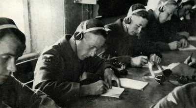 Ausbildung in Telekommunikation, 1941 von Charles Brown