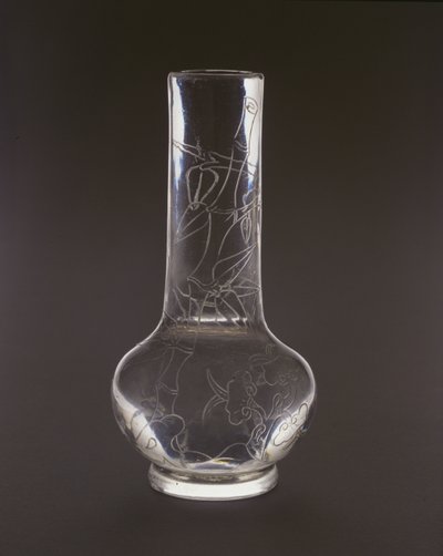 Flasche graviert mit Bambus, Lingzhi-Pilzen und Felsen, Qianlong-Marke und -Periode, 1736-95 (Glas) von Chinese School