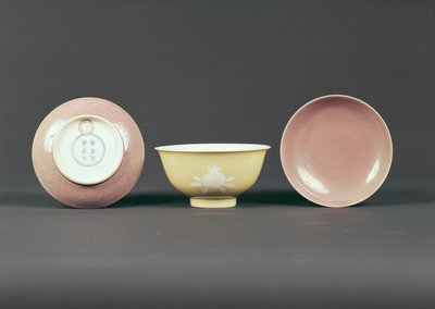 Runde Schale, Chien Lung Periode (1736-95) von Chinese School