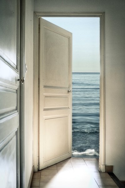 Offene Tür zum Meer von Christian MARCEL