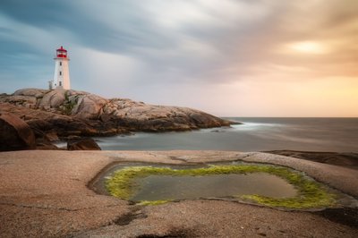 Küstenleuchtturm Sonnenuntergang von Christoph Schaarschmidt