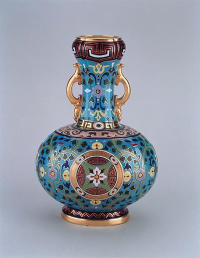 Dummy-Vase dekoriert in Nachahmung von Cloisonne, Minton & Co von Christopher Dresser