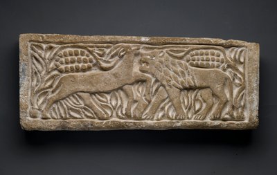 Löwe greift eine Antilope an, aus Ägypten von Coptic Coptic