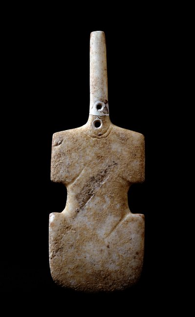 Kunst der Kykladen: Statuette in Form einer Geige. Marmoridol von Paros. 3000 v. Chr. Kykladische Zivilisation (-3200 bis -2000) Athen, Nationales Archäologisches Museum von Cycladic