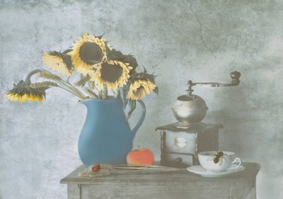 Rustikales Sonnenblumen-Stillleben von Delphine Devos