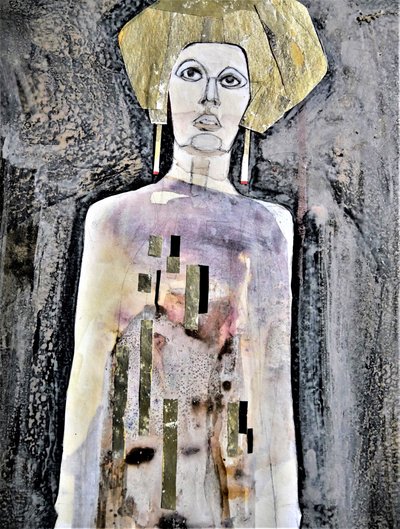 Rätselhafte Goldene Figur von Doris Schmitz