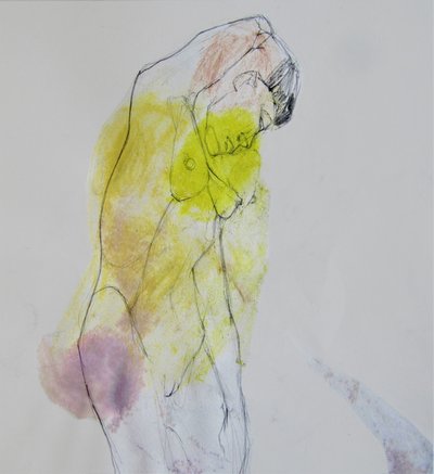 Gelbe Aktfigur von Doris Schmitz