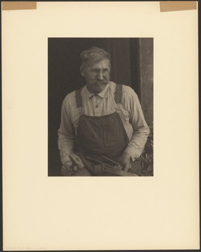James Duff, ein Geiger, Hazard, Kentucky, mit Werkzeugen von Doris Ulmann