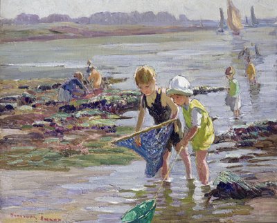 Kinder spielen am Strand von Dorothea Sharp