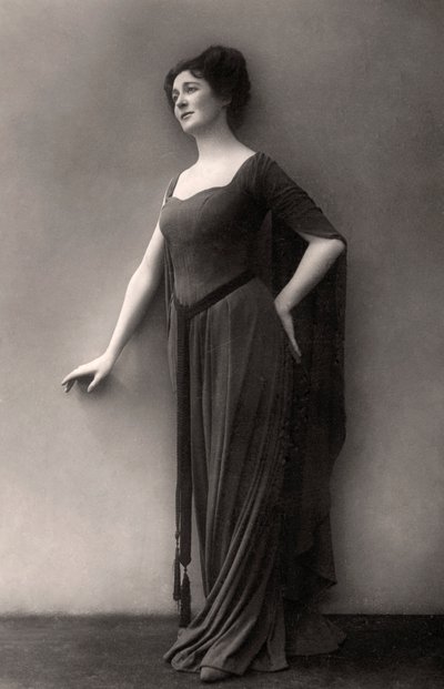 Miriam Clements, britische Schauspielerin und Darstellerin, 1910 von Dover Street Photo Studio