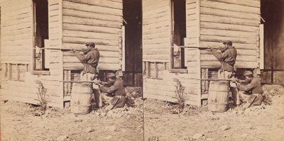 Farbige Wachen im Dienst in der Nähe von Dutch Gap, 1864 von E. and H.T. Anthony