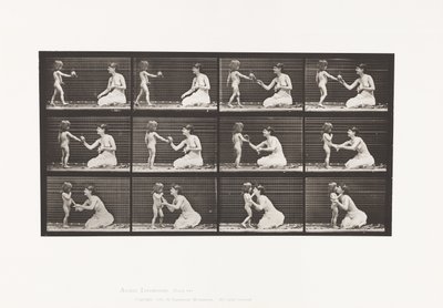 Zwei Modelle, Kind bringt Blumenstrauß, 1885 von Eadweard Muybridge