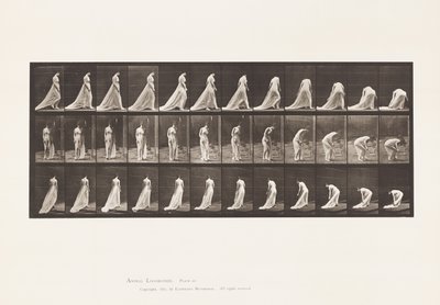 Tafel 56. Gehen, Drehen und Bücken, um den Zug zu heben von Eadweard Muybridge