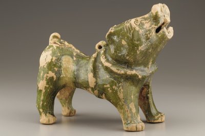 Grabfigur eines bellenden Hundes, frühes 1.-frühes 3. Jahrhundert von Eastern Han Dynasty Chinese School