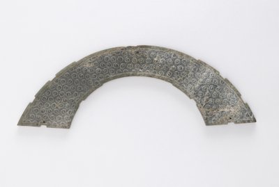 Dünne Platte in Kreisform geschnitten, vom Typ huang, Changsha, Provinz Hunan, 4.-3. Jahrhundert v. Chr. von Eastern Zhou Dynasty Chinese School