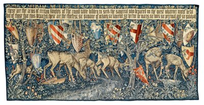 Verdure mit Hirschen und Schilden, Wandteppich entworfen vom Künstler und gewebt von Morris und Co., 1909 von Edward Burne Jones