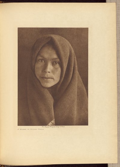 Eine Frau von Kiusta - Haida von Edward S. Curtis