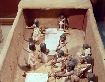Grabmodell einer Textilwerkstatt, aus dem Grab von Meketre, Tal der Adligen, Mittleres Reich, ca. 2000 v. Chr. von Egyptian 11th Dynasty