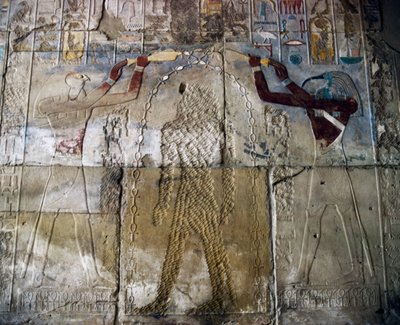 Königin Hatschepsut zwischen dem Gott Horus und dem Gott Thoth, bemaltes Relief, Halle der Roten Kapelle von Hatschepsut, Karnak-Tempelkomplex (Unesco-Welterbeliste) von Egyptian 18th Dynasty