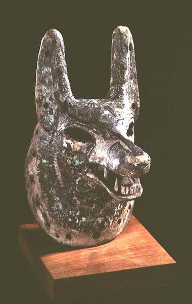 Kopf des Anubis, ägyptischer Gott der Toten, mit einem Scharnierkiefer, verwendet als Orakelmaske, Neues Reich von Egyptian 19th Dynasty