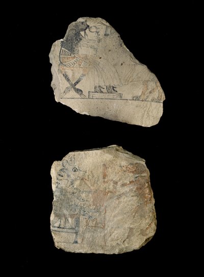 Kalkstein-Ostrakon mit humorvollen Skizzen in roter und schwarzer Tinte von Egyptian 19th Dynasty