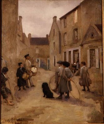 Kinder spielen mit Reifen auf einer Straße in Arromanches von Emily  Childers