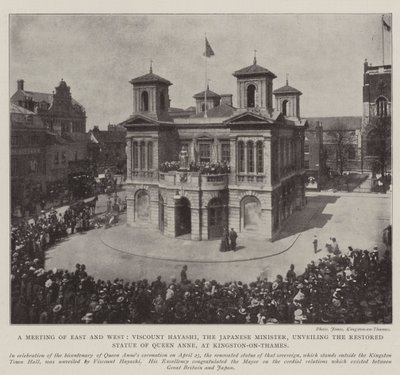 Ein Treffen von Ost und West, Viscount Hayashi, der japanische Minister, enthüllt die restaurierte Statue von Königin Anne in Kingston-on-Thames, 3. Mai 1902 von English Photographer