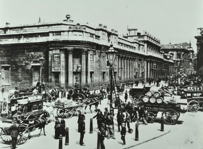 Bank of England, Threadneedle Street, City of London, 1890 von English Photographer