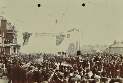 Blackwall Tunnel: Zeremonie zur Eröffnung des Tunnels durch den Prinzen von Wales, später König Edward VII., und Prinzessin Alexandra, 1897 von English Photographer