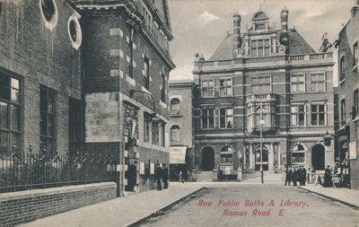 Bow Public Baths und Bibliothek, Roman Road, London von English Photographer