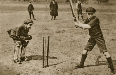 Jungen spielen Cricket, Parliament Hill Fields von English Photographer
