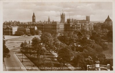 Regierungsgebäude vom Duke of Yorks Säule aus gesehen, London von English Photographer