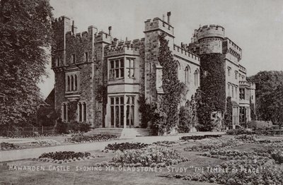 Hawarden Castle, Heimat des englischen Politikers und Premierministers William Gladstone, Hawarden, Flintshire, Wales von English Photographer