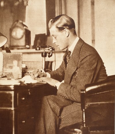 König Edward VIII. an seinem Schreibtisch im St. James