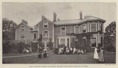Lady Warwicks Hostel in Reading, für die landwirtschaftliche Ausbildung von Frauen von English Photographer