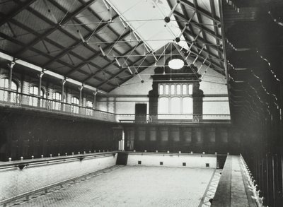 Laurie Grove Bath: Das erste öffentliche Schwimmbad in Deptford, Erste-Klasse-Bad, 1898 von English Photographer