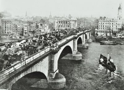 London Bridge: Pferdeverkehr auf der Brücke, 1895 von English Photographer