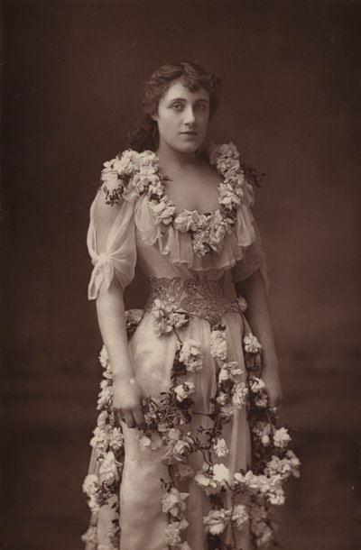 Miss Julia Neilson von English Photographer