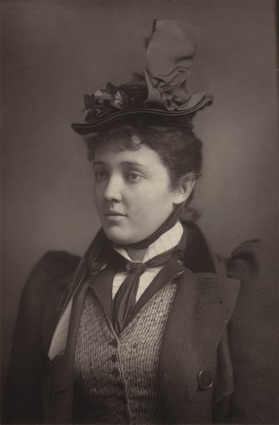 Miss Marion Lea von English Photographer
