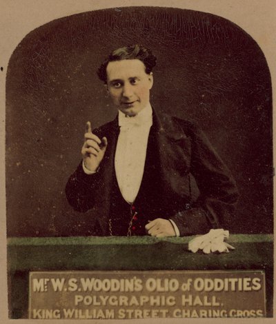 Mr. W. S. Woodins Olio of Oddities von English Photographer