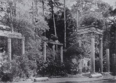 Ruinen bei Virginia Water, Windsor von English Photographer
