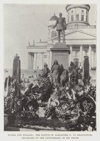 Russland und Finnland, die Statue von Alexander II. in Helsingfors, geschmückt am Jahrestag seines Todes von English Photographer