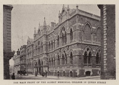 Die Hauptfront des Albert Memorial College in der Queen Street von English Photographer