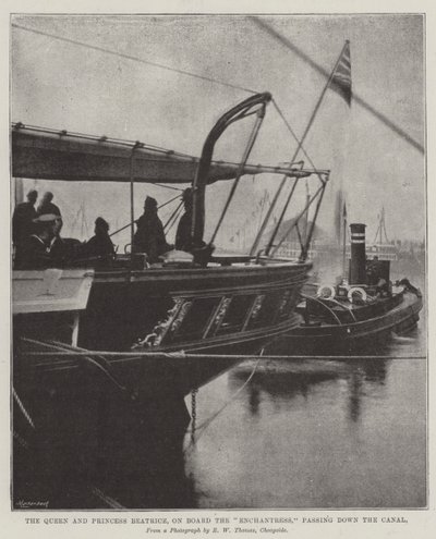 Die Königin und Prinzessin Beatrice an Bord der Enchantress, die den Kanal hinunterfahren von English Photographer