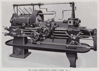 Ward-Kombinationsturm-Drehmaschine von English Photographer