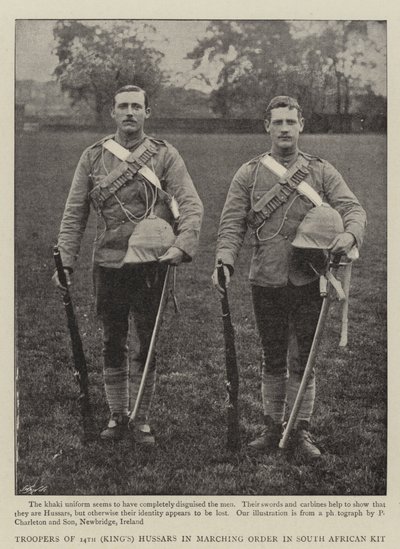 Reiter des 14. (Königs) Husarenregiments in Marschordnung in südafrikanischer Ausrüstung von English Photographer