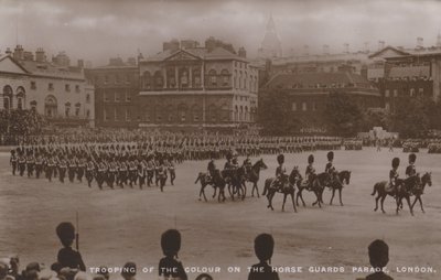 Fahnenparade auf der Horse Guards Parade, London von English Photographer